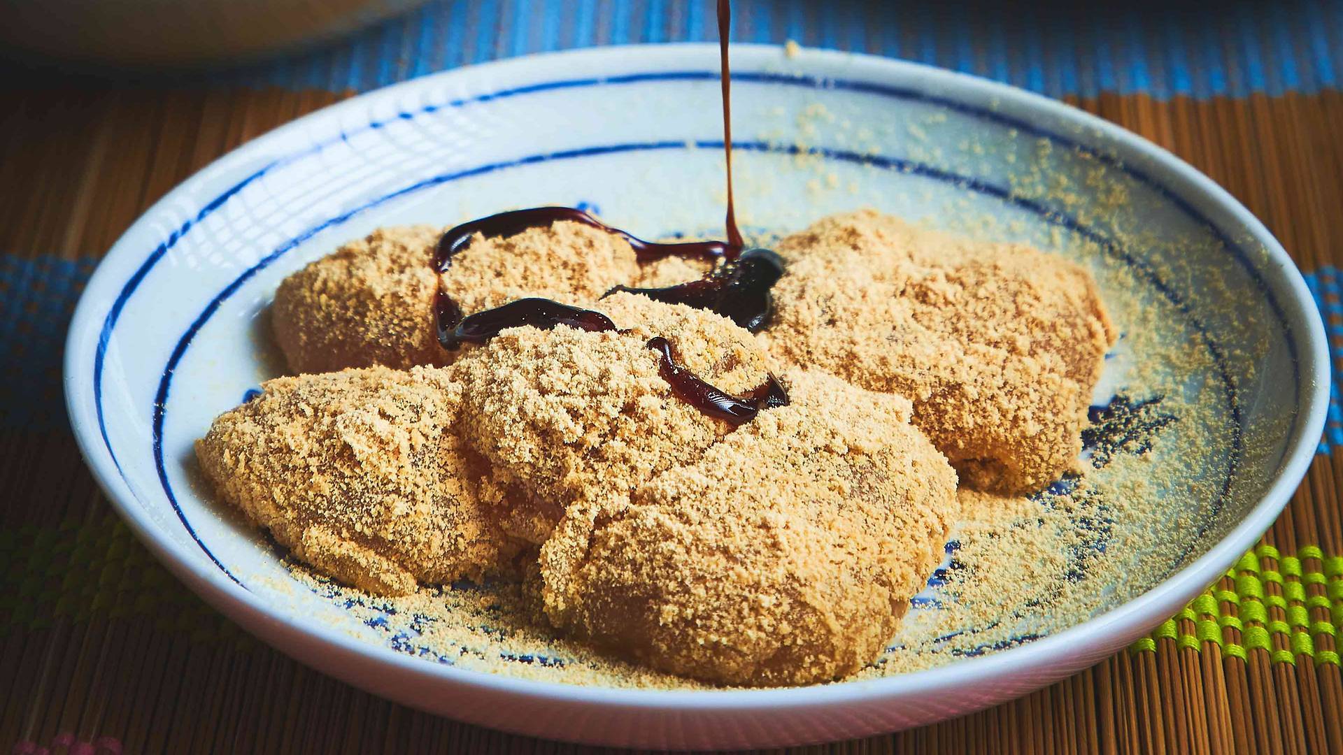 J9九游会 九游会J9日本甜点的最佳配角！揭秘黄豆粉的美味秘诀(图4)