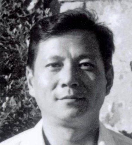 洪晃：说说父亲一个J9九游会 九游会J9旧上海的公子哥每天开着轿车去喝咖啡(图4)