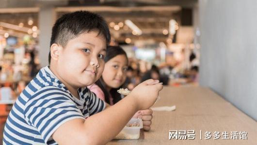 “J9九游会 九游会J9一胖毁所有”孩子的体重标准一张表告诉你看看是否超重(图2)