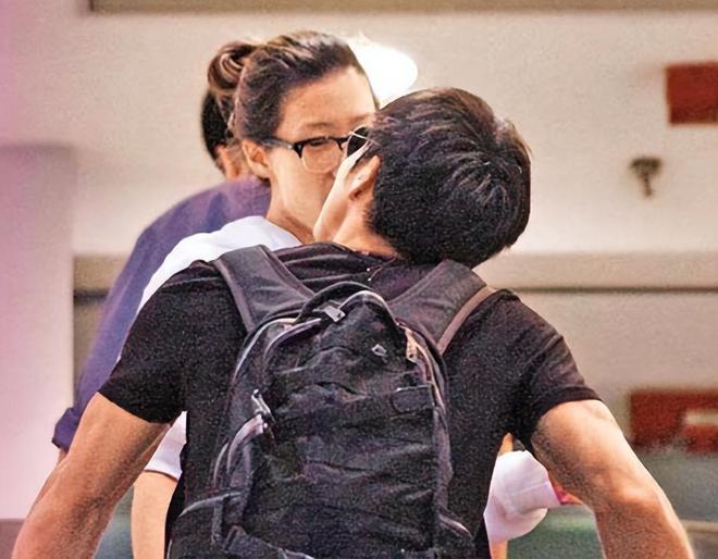 九游会J9 J9九游会谢婷婷：风流成性未婚生女7位男友无缝连接如今成人生赢家(图8)