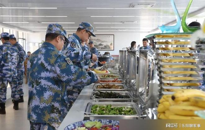 山东舰编制几千人一天得消耗多少食物呢？难怪小国养不起航母九游会J9 J9九游会(图5)